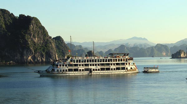 Halong bay cruise